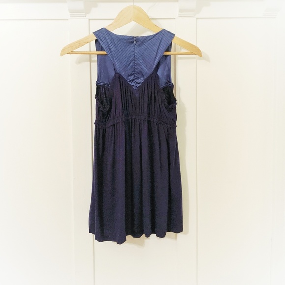 EUC Beautiful Blue Blouse 💙👚 - Picture 3 of 3